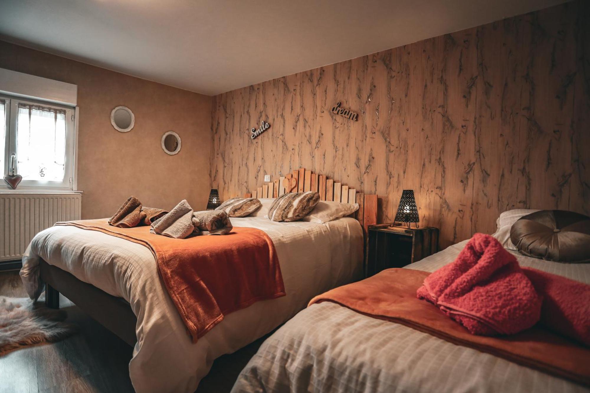 Gite , Au Dormeur Du Val Vireux-Wallerand Dış mekan fotoğraf